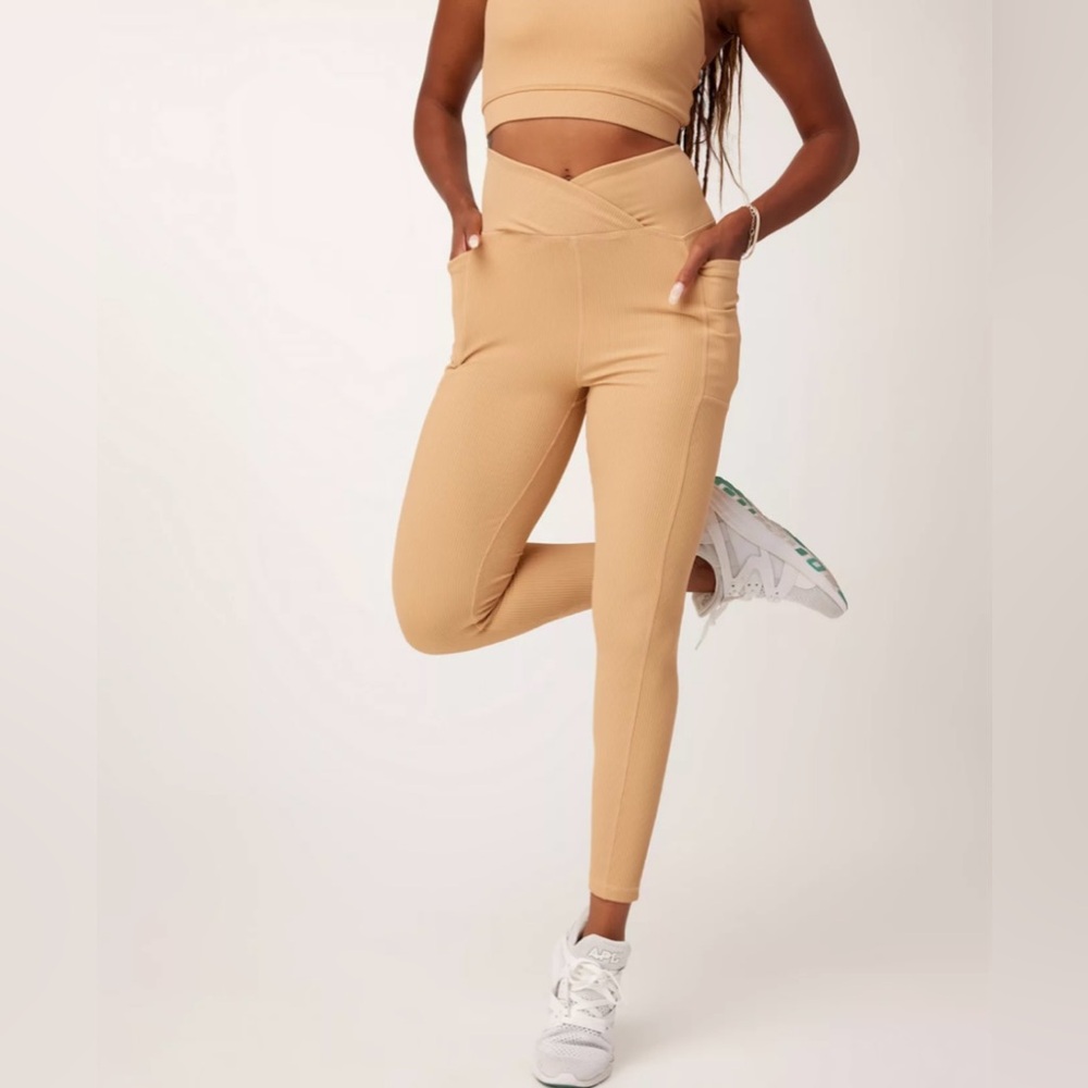 Tone It Up Crossover Rib Legging Size Large
